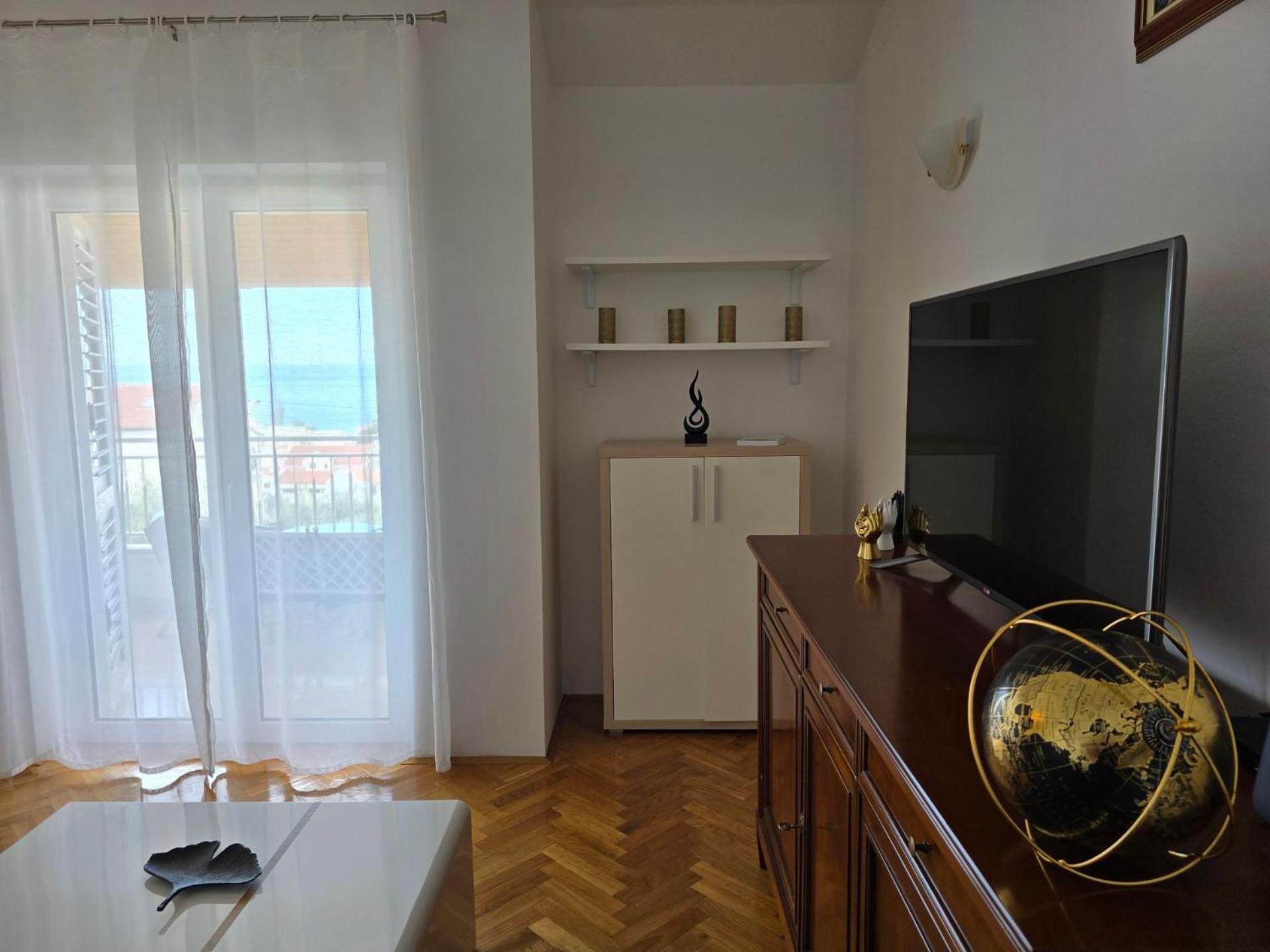 Apartment Huanita Promajna Exterior photo